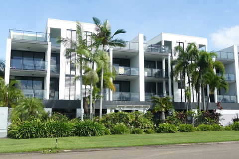 Hinchinbrook Harbour Apartments - Hotel Gold Coast 5
