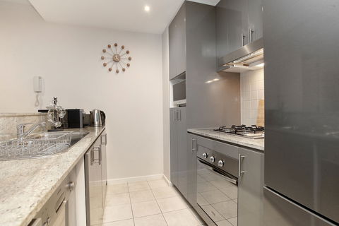 StayCentral On Nott St - Hotel Gold Coast 3