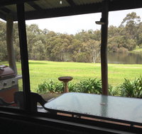 Pemberton Lake View Chalets - Hotel Gold Coast
