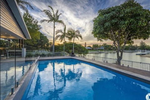 Casa Royale - Hotel Gold Coast 0