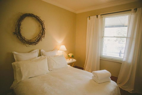 Apple Cottage Orange NSW - Hotel Gold Coast 5