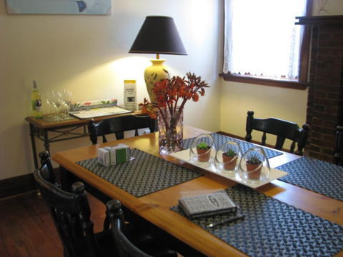 Art Deco Cottage - Hotel Gold Coast 4