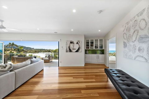 Ultimate Beach House - Hotel Gold Coast 2