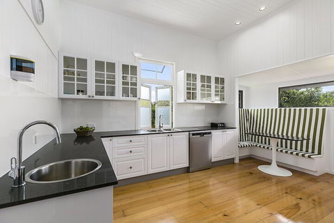 Kenilworth Boutique Accommodation - Hotel Gold Coast 7