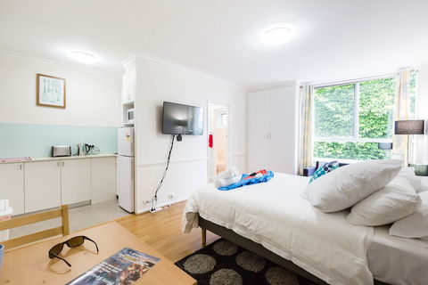 GENIE, 1BDR East Melbourne Studio - Hotel Gold Coast 1