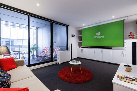 CLARK, 1BDR Melbourne Apartment - Hotel Gold Coast 1