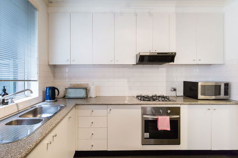SELENA, 2BDR South Yarra Apartment - Hotel Gold Coast 2
