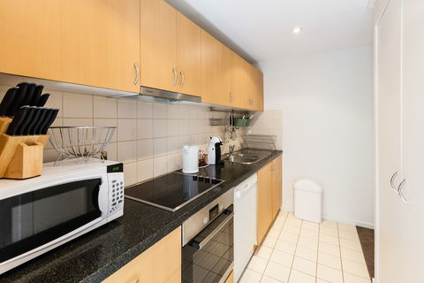 NAOMI, 2BDR South Melbourne Apartment - Hotel Gold Coast 4