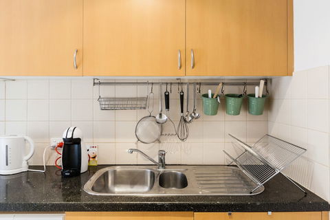 NAOMI, 2BDR South Melbourne Apartment - Hotel Gold Coast 2