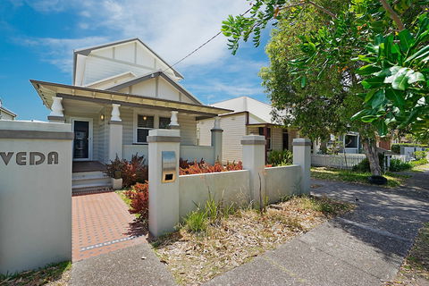 Newcastle Executive Homes - Veda House - Hotel Gold Coast 0