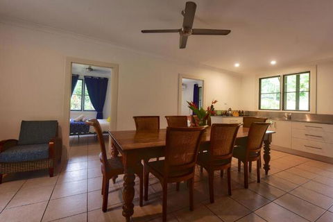 Daintree Rainforest Beach House - Hotel Gold Coast 2