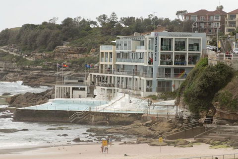 Ocean Front Building On Bondi Beach - Hotel Gold Coast 5