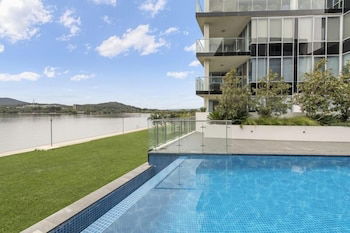 Accommodate Canberra - Lakefront - Hotel Gold Coast 4
