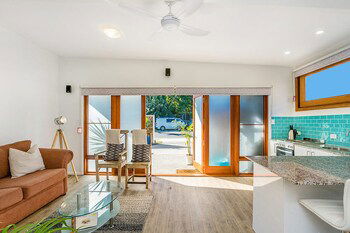 Half Moon Cottage - Hotel Gold Coast 1