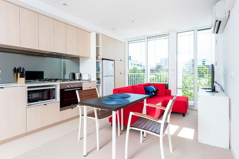 Amazing Location 1BR Apartment In Melbourne CBD - Hotel Gold Coast 1
