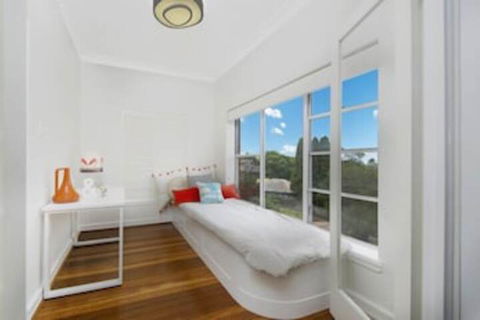 Drumalbyn (189a) - Hotel Gold Coast 2