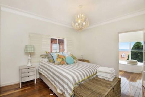 Drumalbyn (189a) - Hotel Gold Coast 1