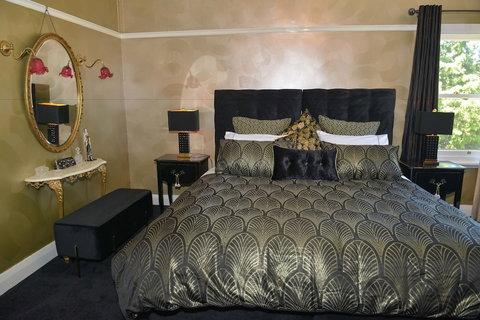 Chatelaine Valley Views - Hotel Gold Coast 1