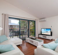 Starfish Lodge 1 / 1A Messines Street - Hotel Gold Coast