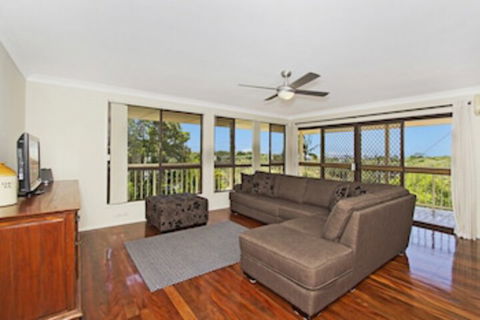 KINGSCLIFF HOLIDAY HOME On The HILL SYDS VIEW - Hotel Gold Coast 0