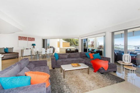 KINGSCLIFF OCEAN FRONT TERRACE 4 - Hotel Gold Coast 0