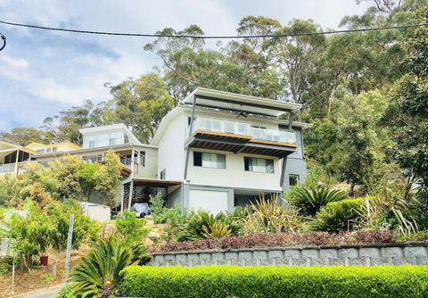 Hamptons By The Bay At Nelson Bay - Hotel Gold Coast 3