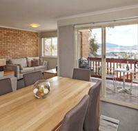 Beloka 9 - Overlooking Lake Jindabyne - Hotel Gold Coast