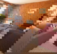 Seeblick 3 on Lake Jindabyne - Hotel Gold Coast
