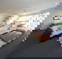 Ocean Shores Unit 11 at South West Rocks - Hotel Gold Coast