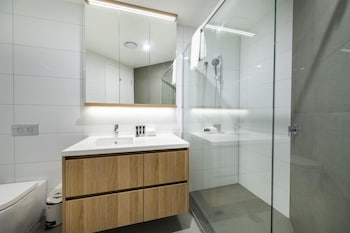 Accommodate Canberra - Northshore - Hotel Gold Coast 2
