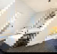 Nightcap at Chardons Corner Hotel - Hotel Gold Coast