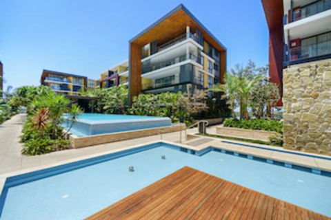 Deluxe Retreat In The Centre Of Convenience - Hotel Gold Coast 0