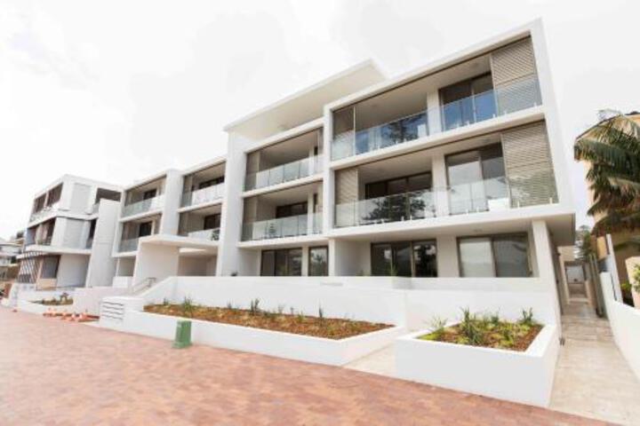 Curramore NSW Hotel Gold Coast