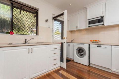 Attadale Excutive Villa - Hotel Gold Coast 3