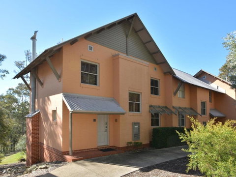 Villa Prosecco Located Within Cypress Lakes - Hotel Gold Coast 2