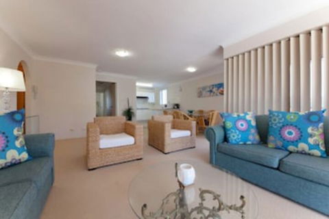 Kamilaroi Unit 6, 58-60 Magnus Street - Hotel Gold Coast 0