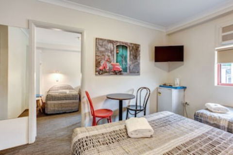 Arena Hotel - Hotel Gold Coast 0