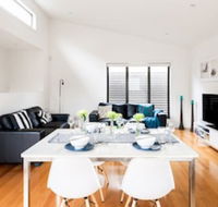 Centrepoint Units Ivanhoe - Hotel Gold Coast
