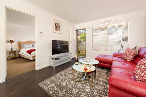 Understated Elegance Affordable Luxury - Hotel Gold Coast 3