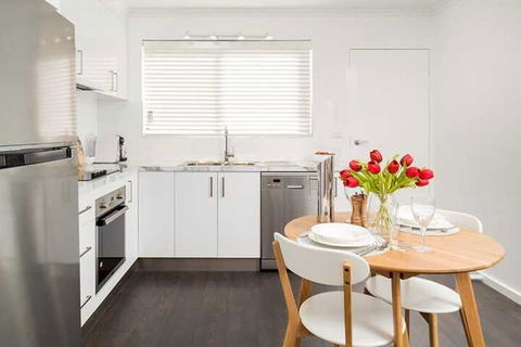 Understated Elegance Affordable Luxury - Hotel Gold Coast 5
