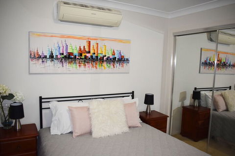 Large House With Pool - Hotel Gold Coast 2