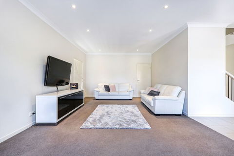 Large House With Pool - Hotel Gold Coast 5