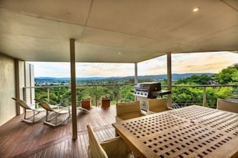 Highview - Hotel Gold Coast 4