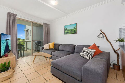 BEACH BLISS LUXURIOUS APARTMENT With POOL - Hotel Gold Coast 3