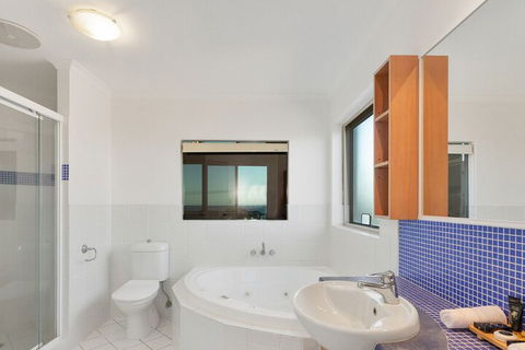 EXCLUSIVE OCEAN VIEW PENTHOUSE On MARINE PARADE - Hotel Gold Coast 5