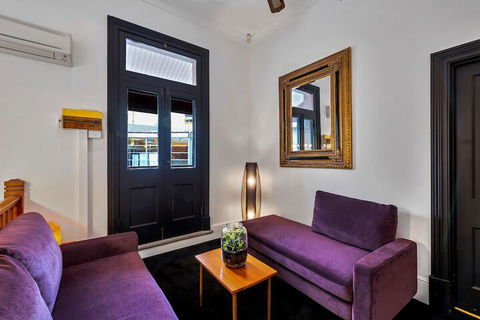 BANK192 - Hotel Gold Coast 2