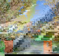 Woodingdean PET Friendly - Hotel Gold Coast