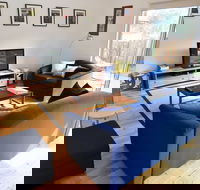 Waves on Florida Surf Side - Hotel Gold Coast