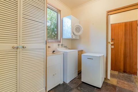 Billabong Wifi & Netflix - Hotel Gold Coast 7