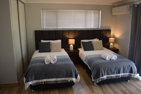 Eagle Bay House - Hotel Gold Coast 5